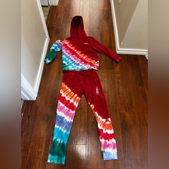 Amnesia sweatsuit - Picture 1 of 4